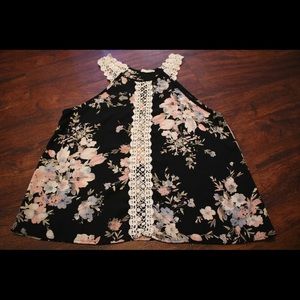 Beautiful lace strapped blouse! Pinkbluewhite!